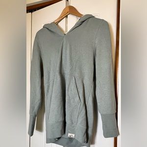 Wild Rye Size 10 Women’s Hooded Top.